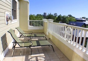 Bay Facing-Stay in the only Le Jardin Condo with golf cart