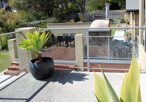 BAY OF FIRES VISTA Boutique Accommodation at Binalong Bay - indoor spa bath