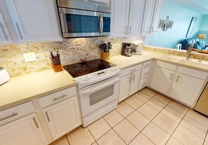 Bay View Villas 308 - Water Front - FREE Wi-Fi - Pool