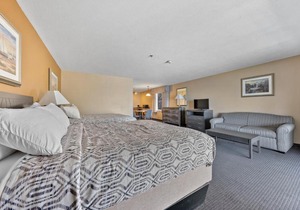 BayShore Family Suite #300