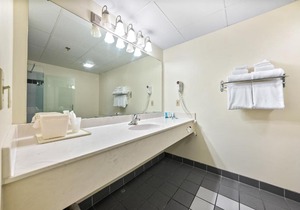 BayShore Family Suite #300