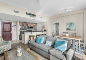 Bayside Gated Resort ~ Full Kitchen ~ Private Balcony ~ Resort Pool