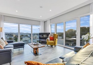 BayView Luxury 4 Bedroom Villa