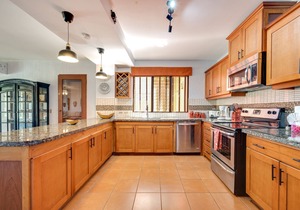 Bayview resort villa w/BBQ area, shared pool, amazing views, and beach access
