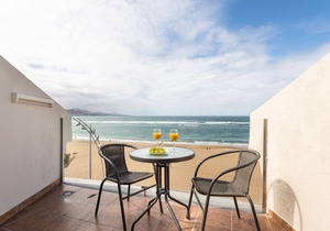 Beachfront Home Las Canteras 3 - Sea Views Terrace