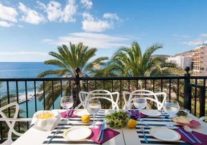 Beach and View Arguineguin MG by VillaGranCanaria