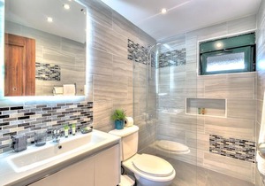 Beach Apartment 10mbps internet and Smart TVs