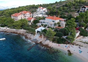 Beach Apartment Viktor 2