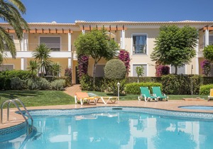 Beach Apartment with Pool in Porto de Mos, Lagos by Ideal Homes