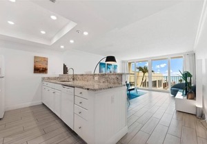 Beach Condo/High-End Finishes/Island Beach Resort/No Cleaning Fee/Condo 201