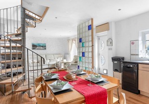 Beach Cottage - Nautical-Themed Cottage in Central Totnes