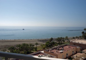 Beach front apartment hotel with nice seaviews, near Puerto Marina