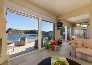 Beach Front Condo South Crete