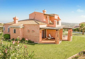 Beach front home in Stintino