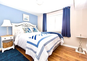 BEACH FRONT OASIS 15 MINS FROM DOWNTOWN VICTORIA