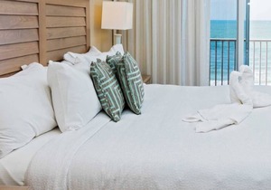 Beach Front - Ocean View - The Charter Club of Marco Beach®.
