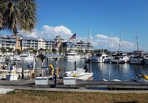 Beach Happy Getaway!! 2 BEDS, 1 BA W Parking