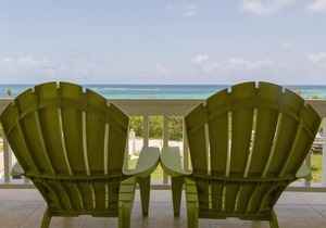Beach House At Dean's Blue Hole - Walking Distance To The Blue Hole!