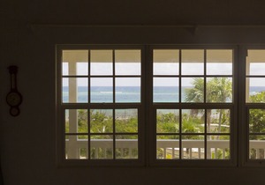 Beach House At Dean's Blue Hole - Walking Distance To The Blue Hole!