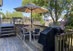 Beach house in Montauk - a short walk to a private beach.