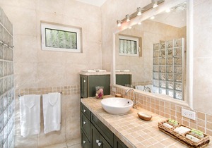 Beach House Younes