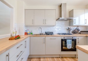 Beach Lights - Three Bedroom House, Sleeps 6