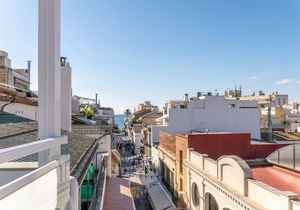 BEACH PENTHOUSE: Fantastic penthouse with a 15m2 terrace overlooking the sea