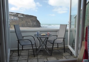 Beach side Accommodation, Porthtowan