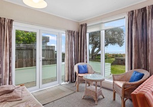 Beach Side - Ohope Holiday Home