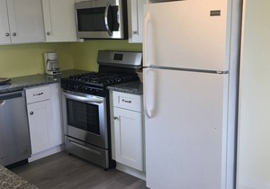 Beach, Sun and memories,n2nd Floor Unit, with private deck.