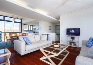 'Beach View At One Mile', 8/26 One Mile Close - infinity complex pool & WIFI