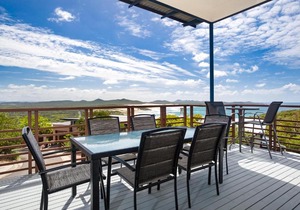 'Beach View At One Mile', 8/26 One Mile Close - infinity complex pool & WIFI