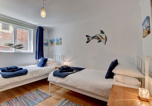 Beachcomber - Two Bedroom Apartment, Sleeps 4