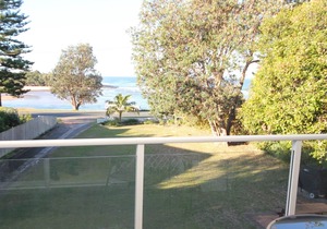 Beachfront 3 - short walk to beach