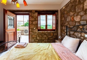 Beachfront Astros Villa - Dukes Seaside Magic