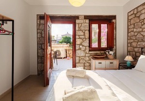 Beachfront Astros Villa - Dukes Seaside Nest