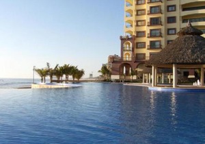 Beachfront at Las Gavias Grand 216
