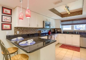 Beachfront Beauty w/Gulf View! Balcony, Heated Pool! Free Activities Included! ~ 105 Hamilton House