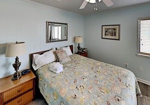 Beachfront Condo with an Outdoor Pool BBQ Area