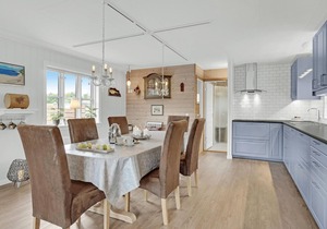 Beachfront cottage with excellent fishing opportunities.