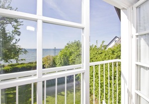 Beachfront idyll by the sea, private bathing area - Gutshof Ostseeblick FeWo 01