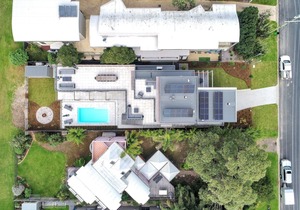 Beachfront Escape - 6 bedroom home with a private pool & beach access - 2nights