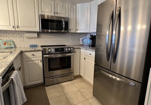 BEACHFRONT, GREAT PATIO, & GORGEOUS VIEWS! 2 bed/2 bath in Perdido Key, FL