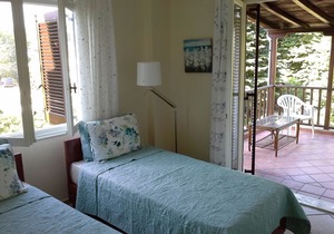Beachfront Home For 8, Kalifteri Beach, Afissos
