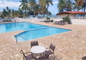 Beachfront in * Isla Verde * walk 2 eat *