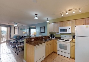 Beachfront Location. Close to Activities, Shops and Restaurants. Modern and Updated.