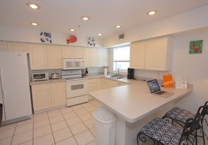 Beachfront, Private Elevator, Pool, Grill, Covered Parking, FREE Activities! ~ Sea Isles #M