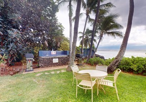 Beachfront retreat with lanai, WiFi, pool, & hot tub - prime turtle spot