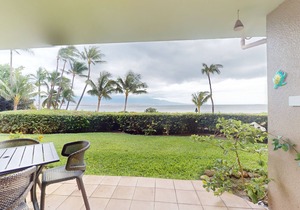 Beachfront retreat with lanai, WiFi, pool, & hot tub - prime turtle spot