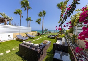 Beachfront Villa Meneou 3